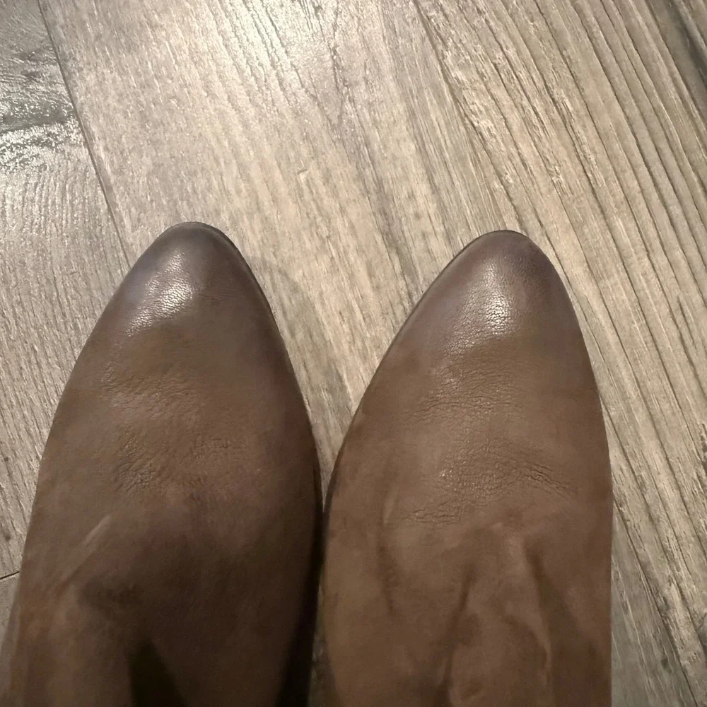 Frye Judith Zip Bootie ankle boots 9M‎ Brown Leather Stacked Heel 3470014-DBN